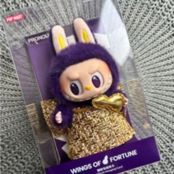 LABUBU × PRONOUNCE - WINGS OF FORTUNE Vinyl Plush Hanging Card - Picture 1 of 8